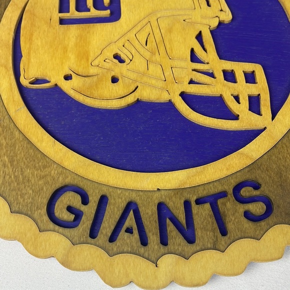 🏈 New York Giants Artistic Wood Art (Hand Crafted Plaque) - Picture 3 of 8